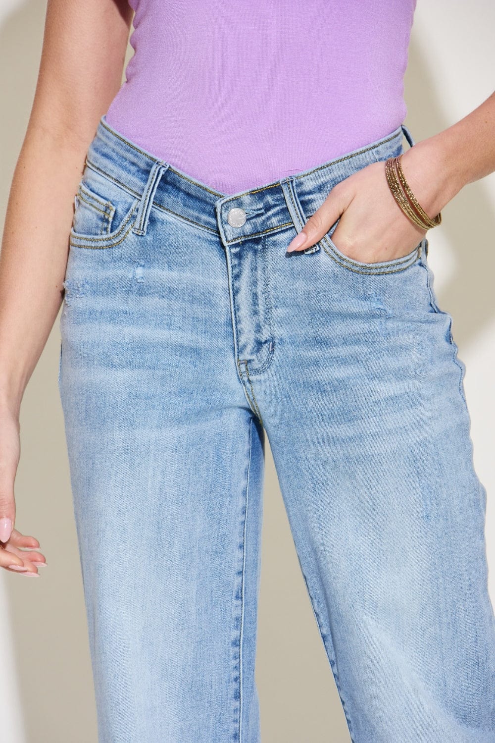 Trendsi Judy Blue Full Size V Front Waistband Straight Jeans Judy Blue Full Size V Front Waistband Straight Jeans