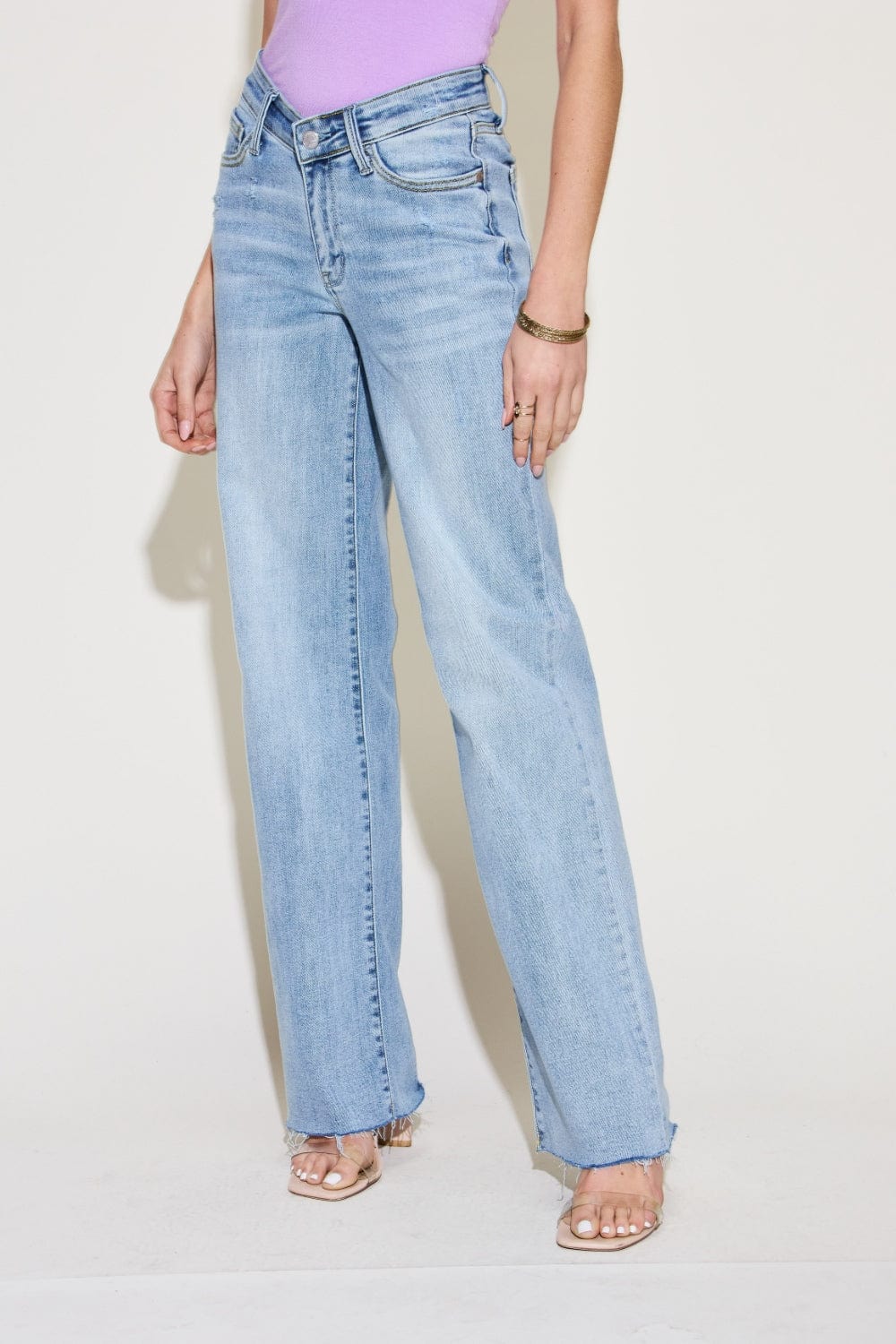 Trendsi Judy Blue Full Size V Front Waistband Straight Jeans Judy Blue Full Size V Front Waistband Straight Jeans