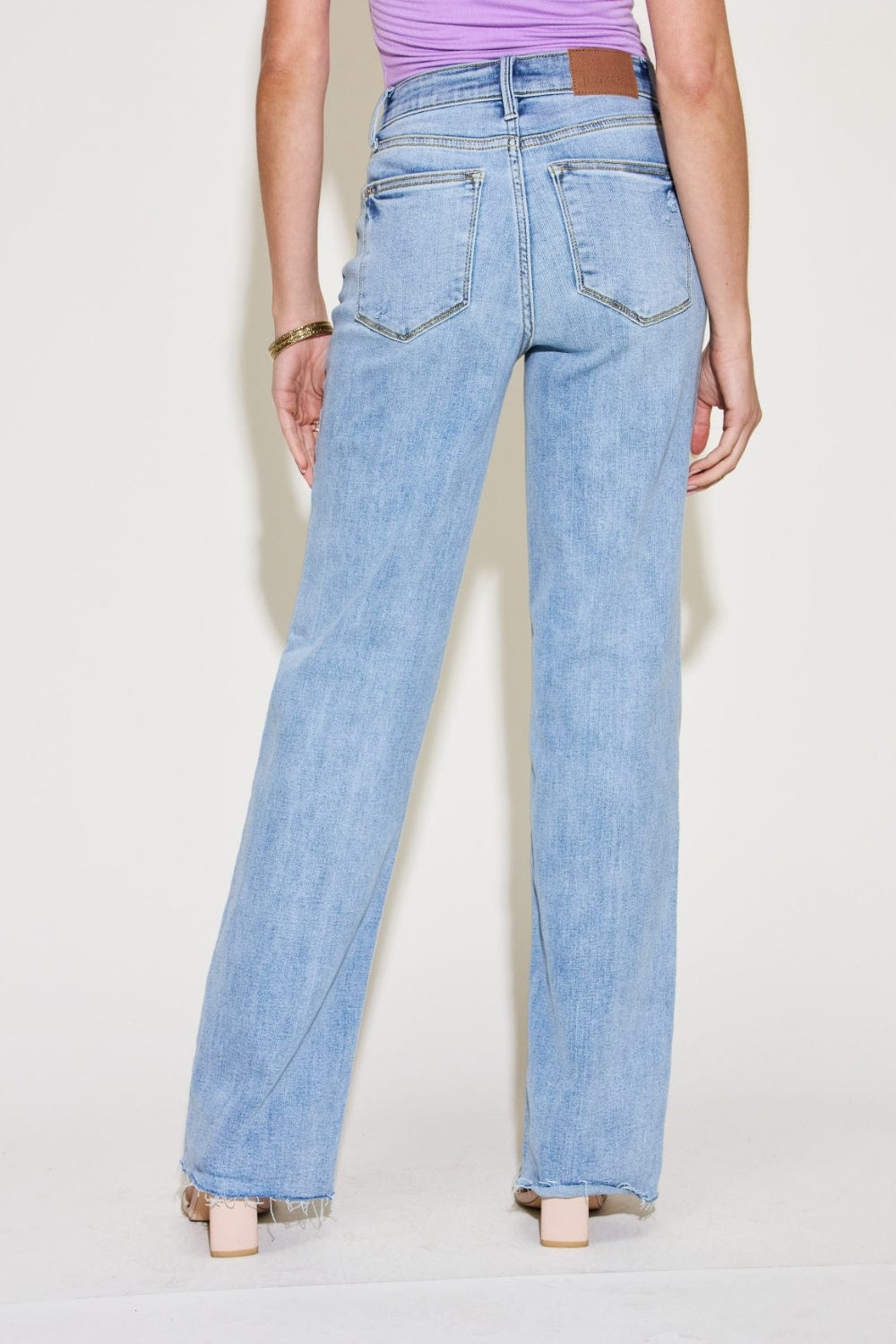 Trendsi Judy Blue Full Size V Front Waistband Straight Jeans Judy Blue Full Size V Front Waistband Straight Jeans
