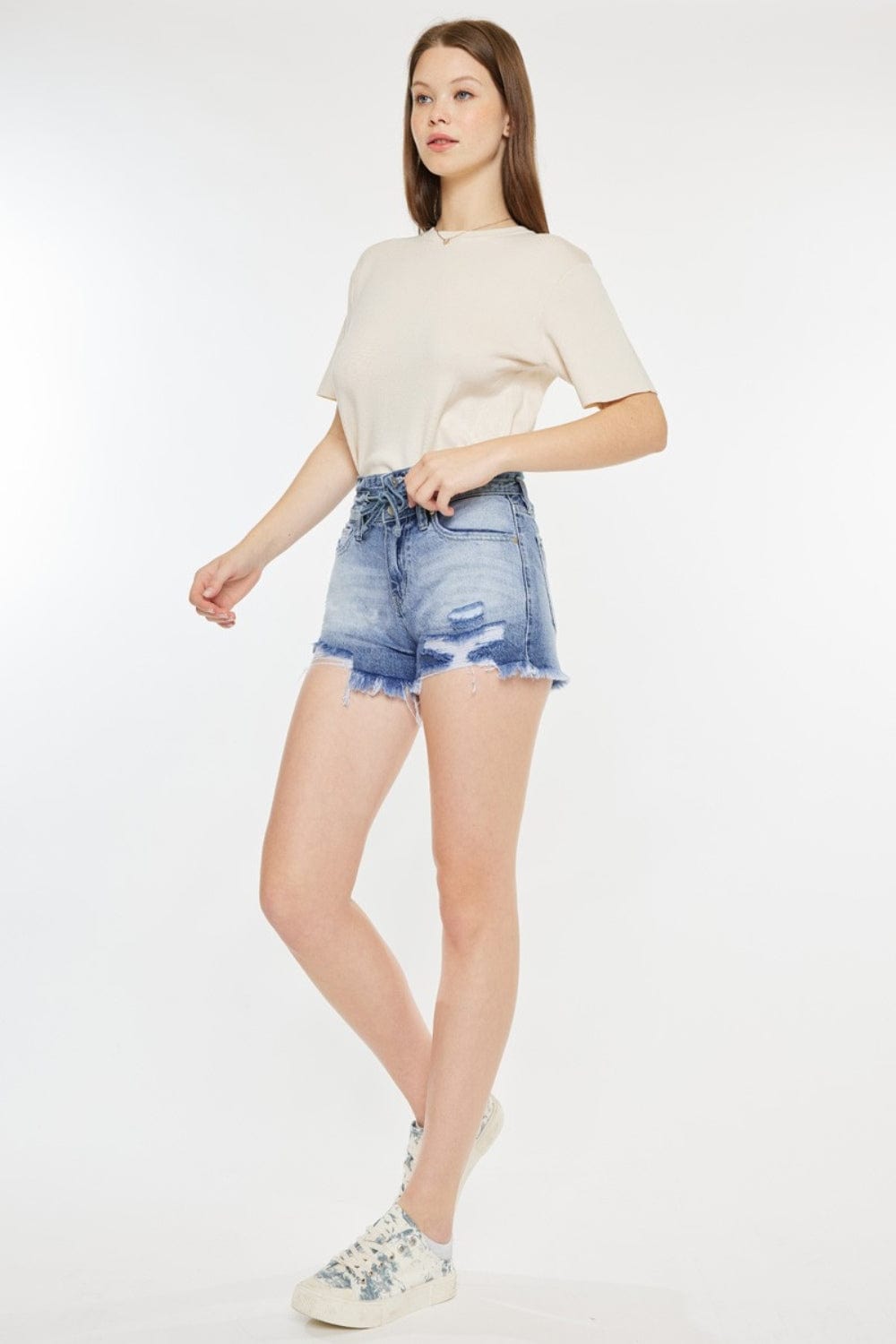 Trendsi Kancan High Rise Frayed Hem Denim Shorts Kancan High Rise Frayed Hem Denim Shorts