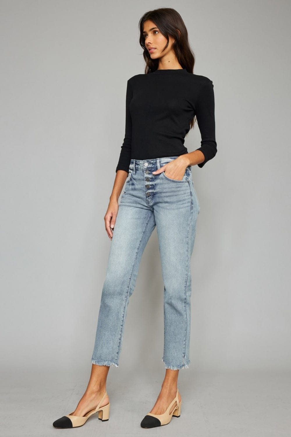 Trendsi Kancan High Waist Button Fly Raw Hem Cropped Straight Jeans Kancan High Waist Button Fly Raw Hem Cropped Straight Jeans