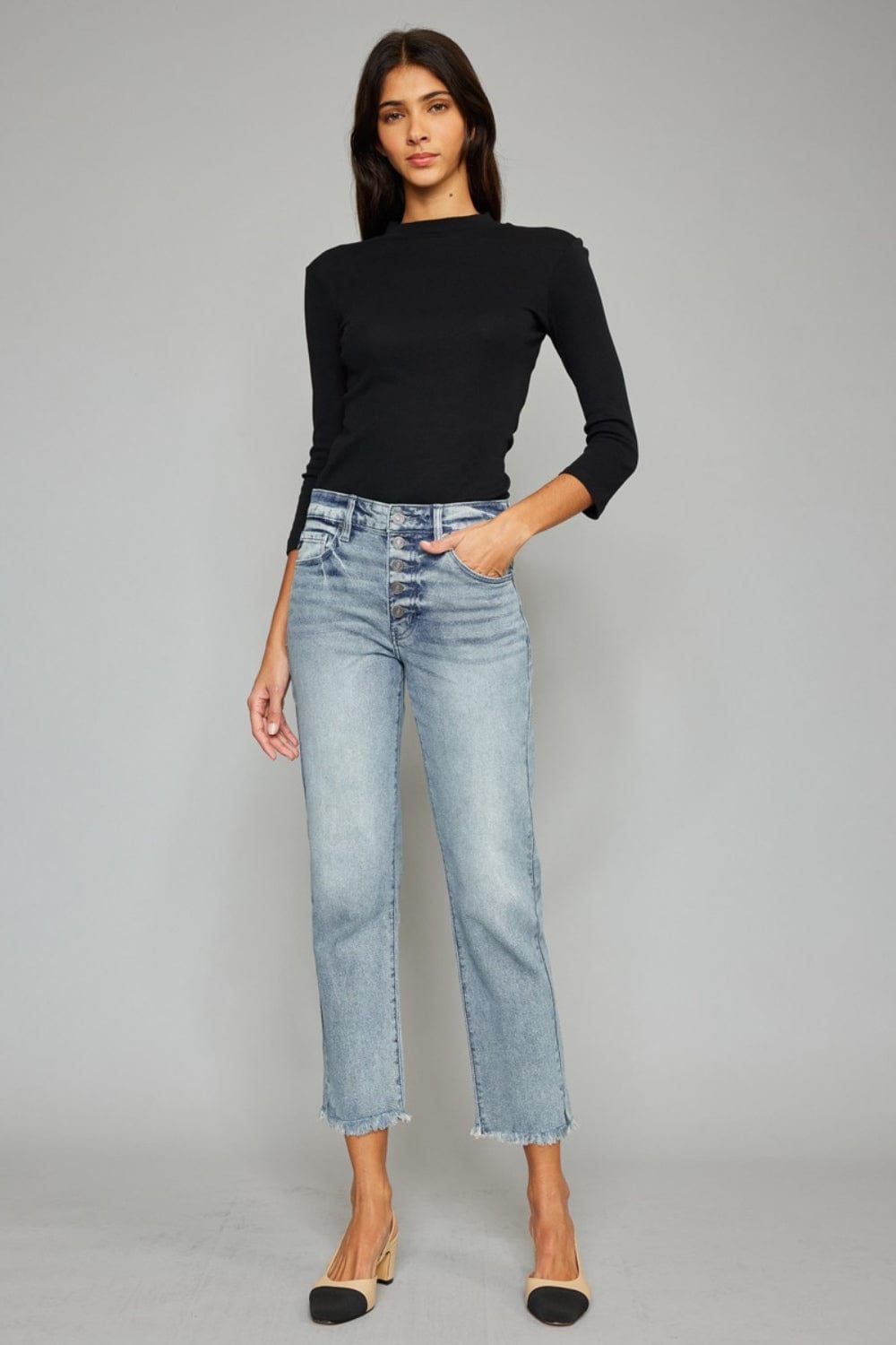Trendsi Kancan High Waist Button Fly Raw Hem Cropped Straight Jeans Kancan High Waist Button Fly Raw Hem Cropped Straight Jeans