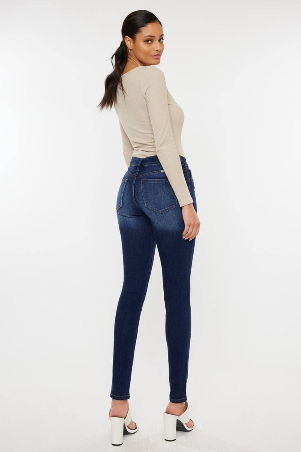 Trendsi Kancan Mid Rise Gradient Skinny Jeans Kancan Mid Rise Gradient Skinny Jeans