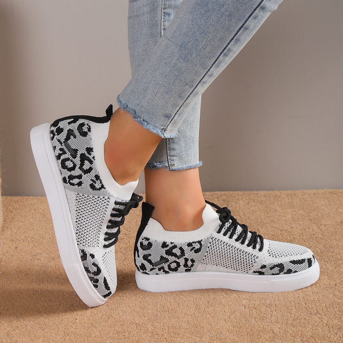 Trendsi Lace-Up Leopard Flat Sneakers Lace-Up Leopard Flat Sneakers