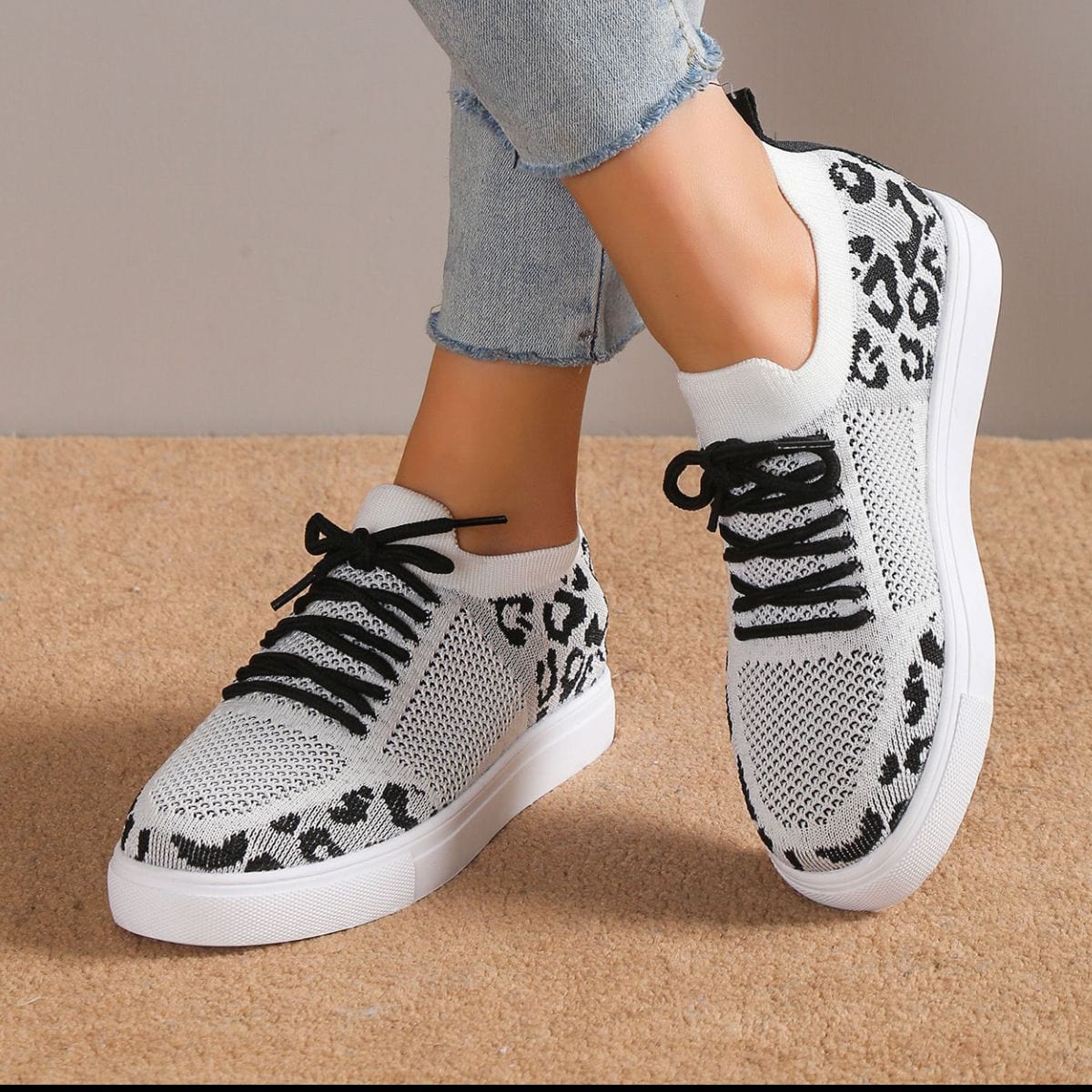 Trendsi Lace-Up Leopard Flat Sneakers Lace-Up Leopard Flat Sneakers