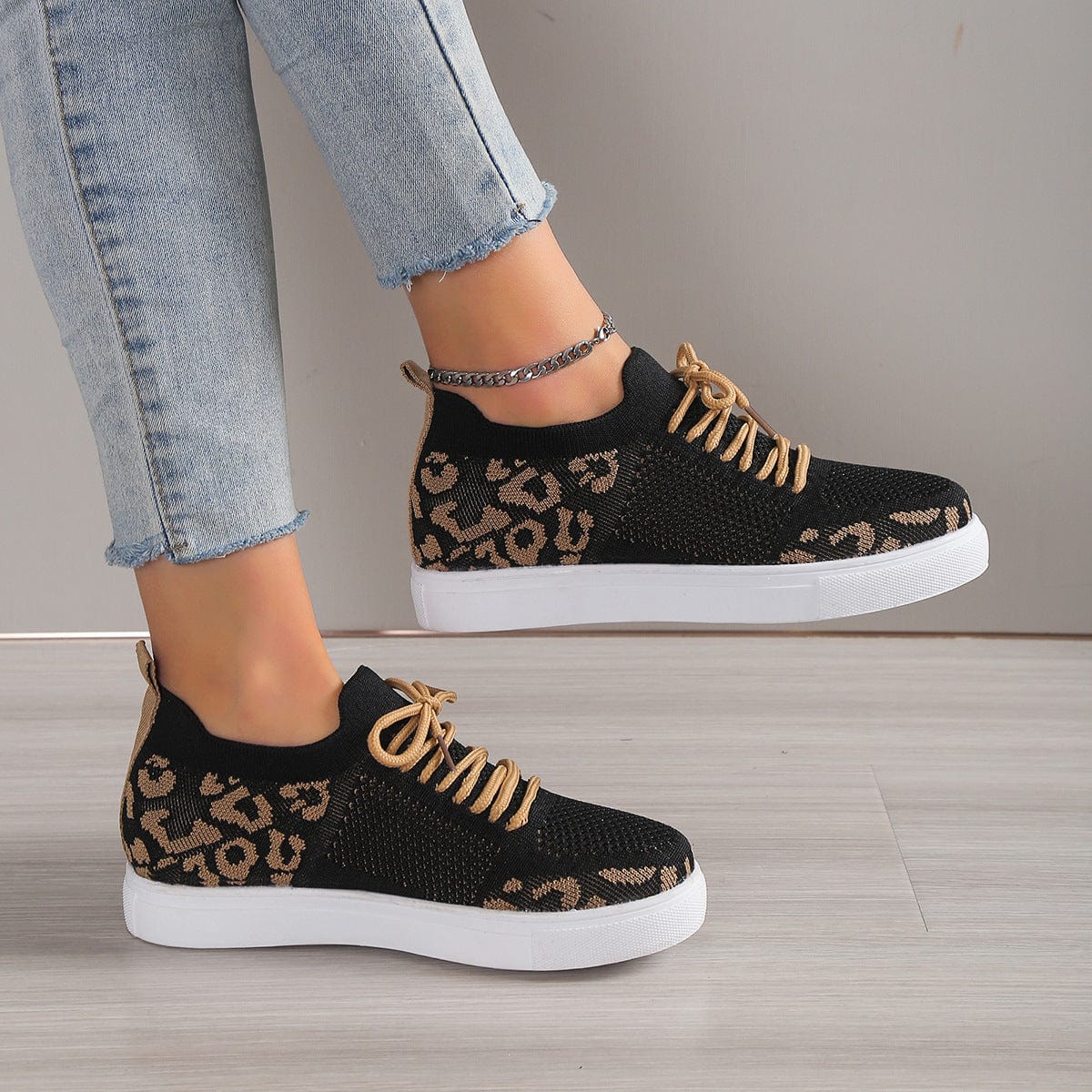 Trendsi Lace-Up Leopard Flat Sneakers Lace-Up Leopard Flat Sneakers
