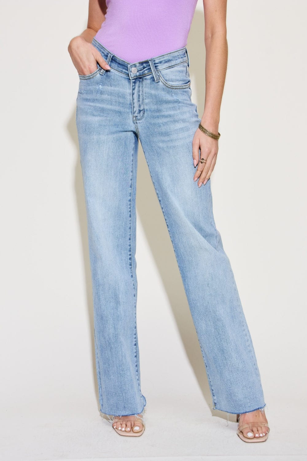 Trendsi Light / 0 Judy Blue Full Size V Front Waistband Straight Jeans Judy Blue Full Size V Front Waistband Straight Jeans