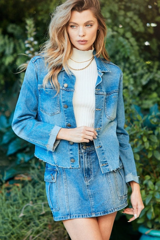 Trendsi MEDDENIM / S Veveret Button Up Raw Hem Denim Jacket Veveret Button Up Raw Hem Denim Jacket