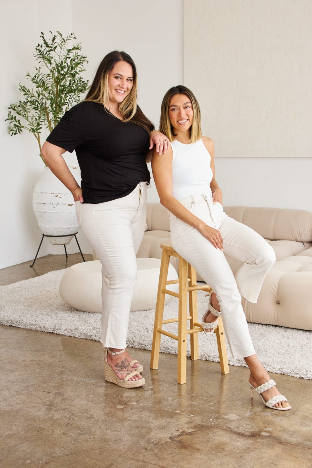 Trendsi Off White / 23 RFM Mini Mia Full Size Tummy Control High Waist Raw Hem Jeans RFM Mini Mia Full Size Tummy Control High Waist Raw Hem Jeans