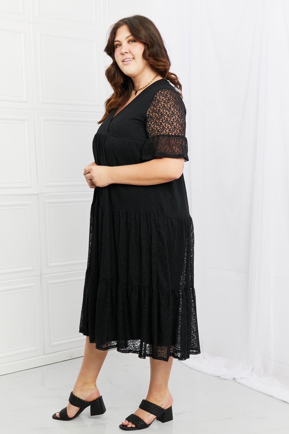 Trendsi P & Rose Lovely Lace Full Size Tiered Dress P & Rose Lovely Lace Full Size Tiered Dress
