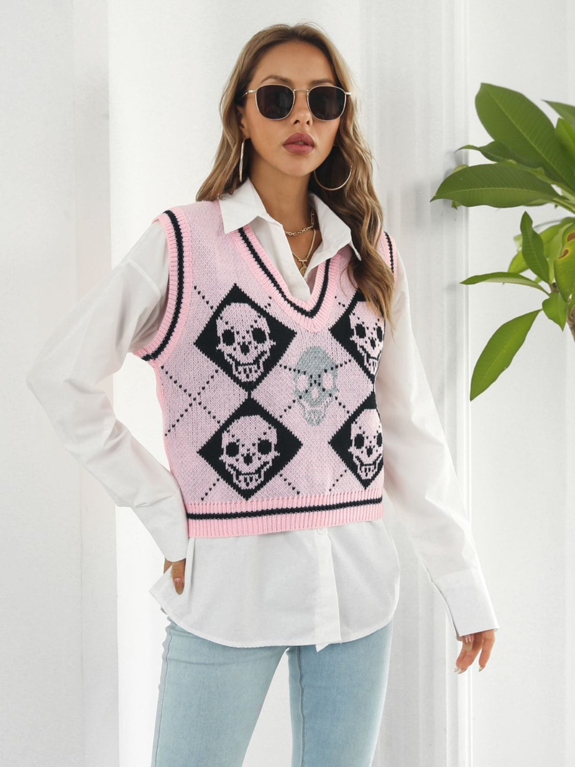 Trendsi Skull Contrast V-Neck Sweater Vest Skull Contrast V-Neck Sweater Vest