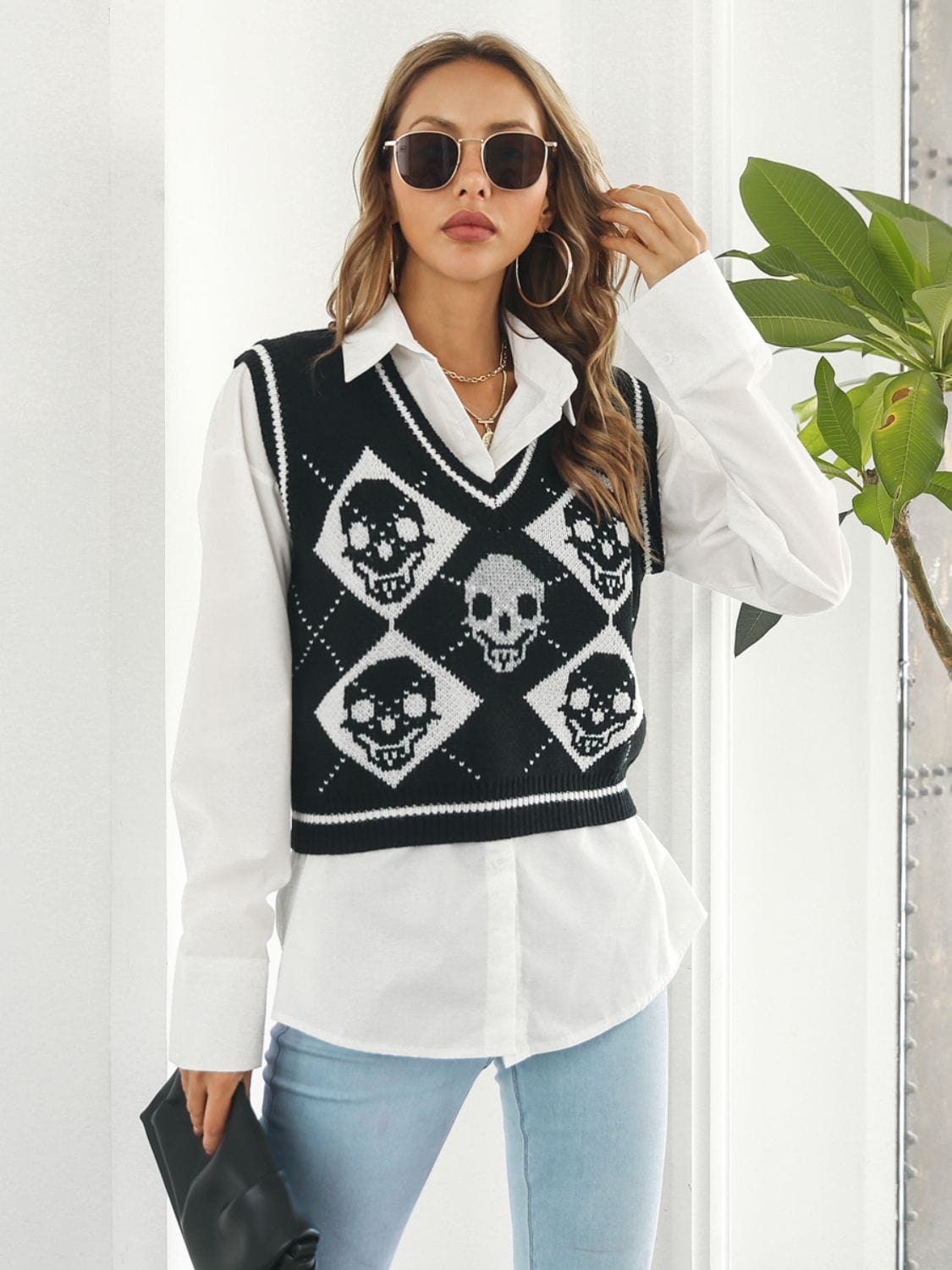Trendsi Skull Contrast V-Neck Sweater Vest Skull Contrast V-Neck Sweater Vest