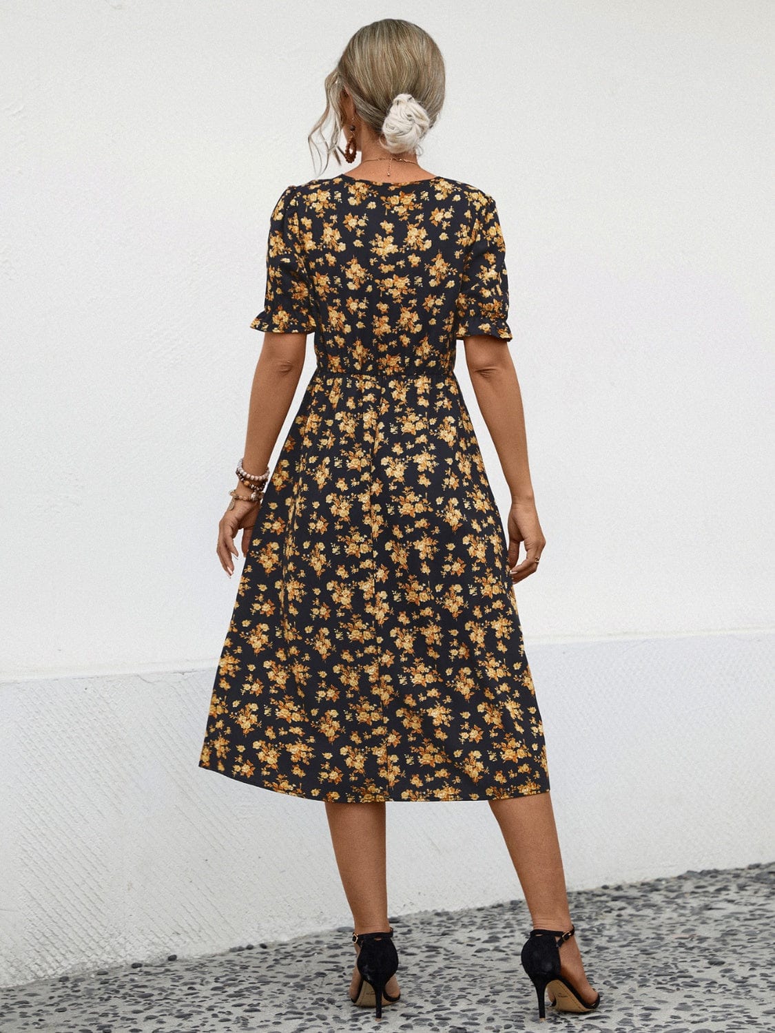 Trendsi Slit Printed V-Neck Short Sleeve Dress Slit Printed V-Neck Short Sleeve Dress