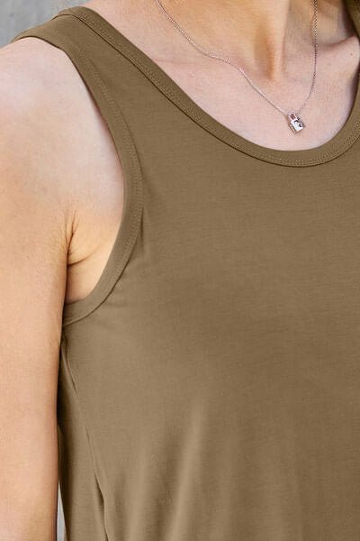 Trendsi Basic Bae Full Size Round Neck Tank Basic Bae Full Size Round Neck Tank