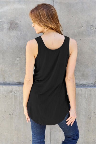 Trendsi Basic Bae Full Size Round Neck Tank Basic Bae Full Size Round Neck Tank