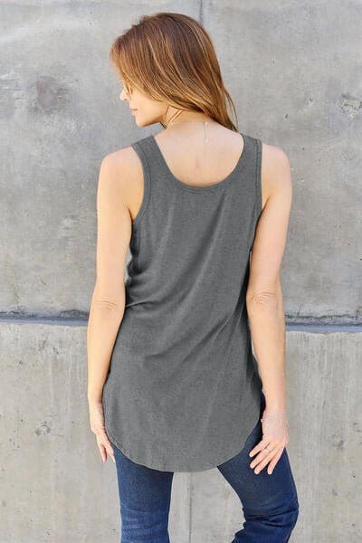 Trendsi Basic Bae Full Size Round Neck Tank Basic Bae Full Size Round Neck Tank