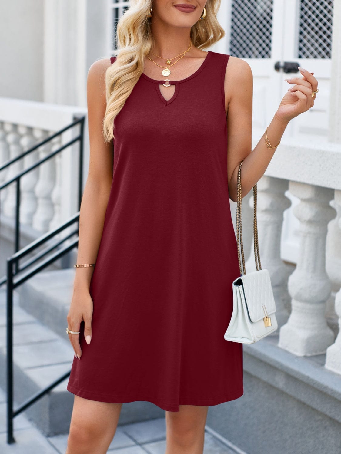 Trendsi Cutout Round Neck Sleeveless Dress Cutout Round Neck Sleeveless Dress