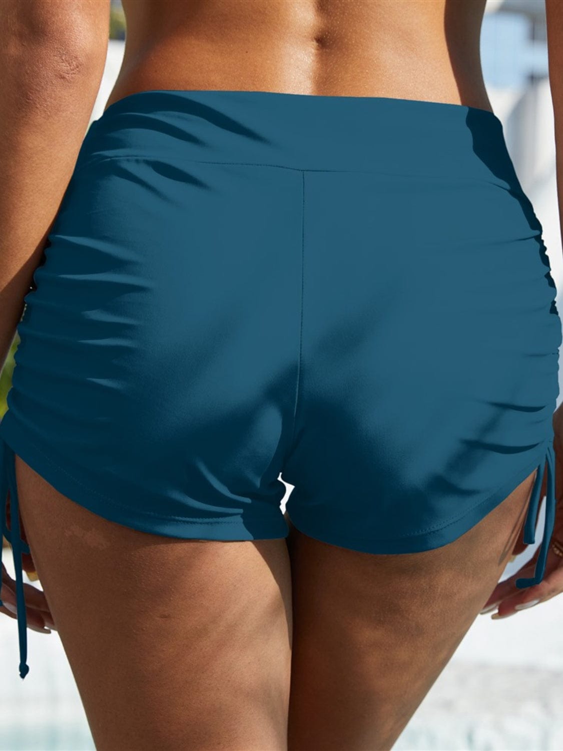 Trendsi Drawstring Mid-Rise Waist Swim Shorts Drawstring Mid-Rise Waist Swim Shorts