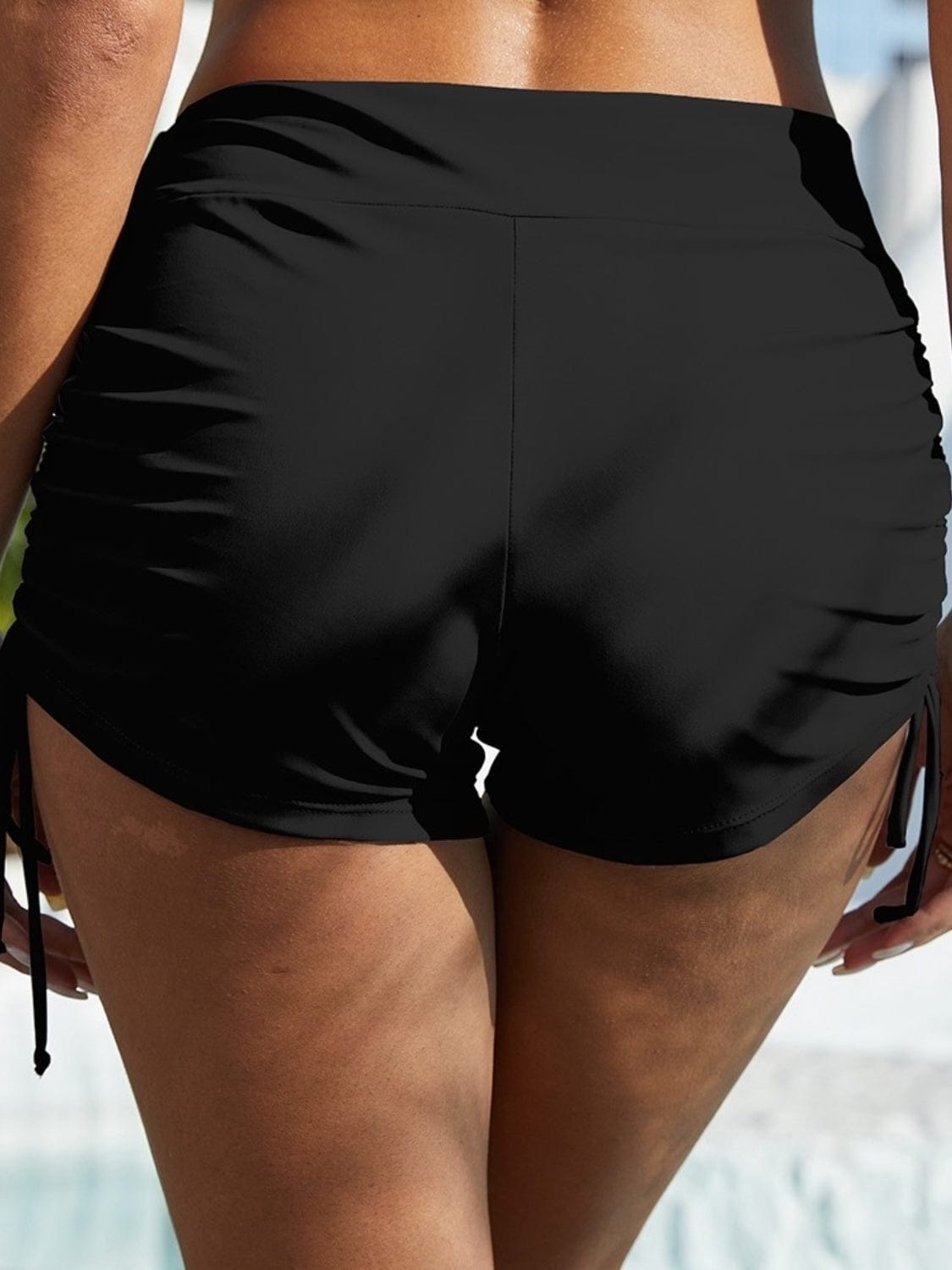 Trendsi Drawstring Mid-Rise Waist Swim Shorts Drawstring Mid-Rise Waist Swim Shorts