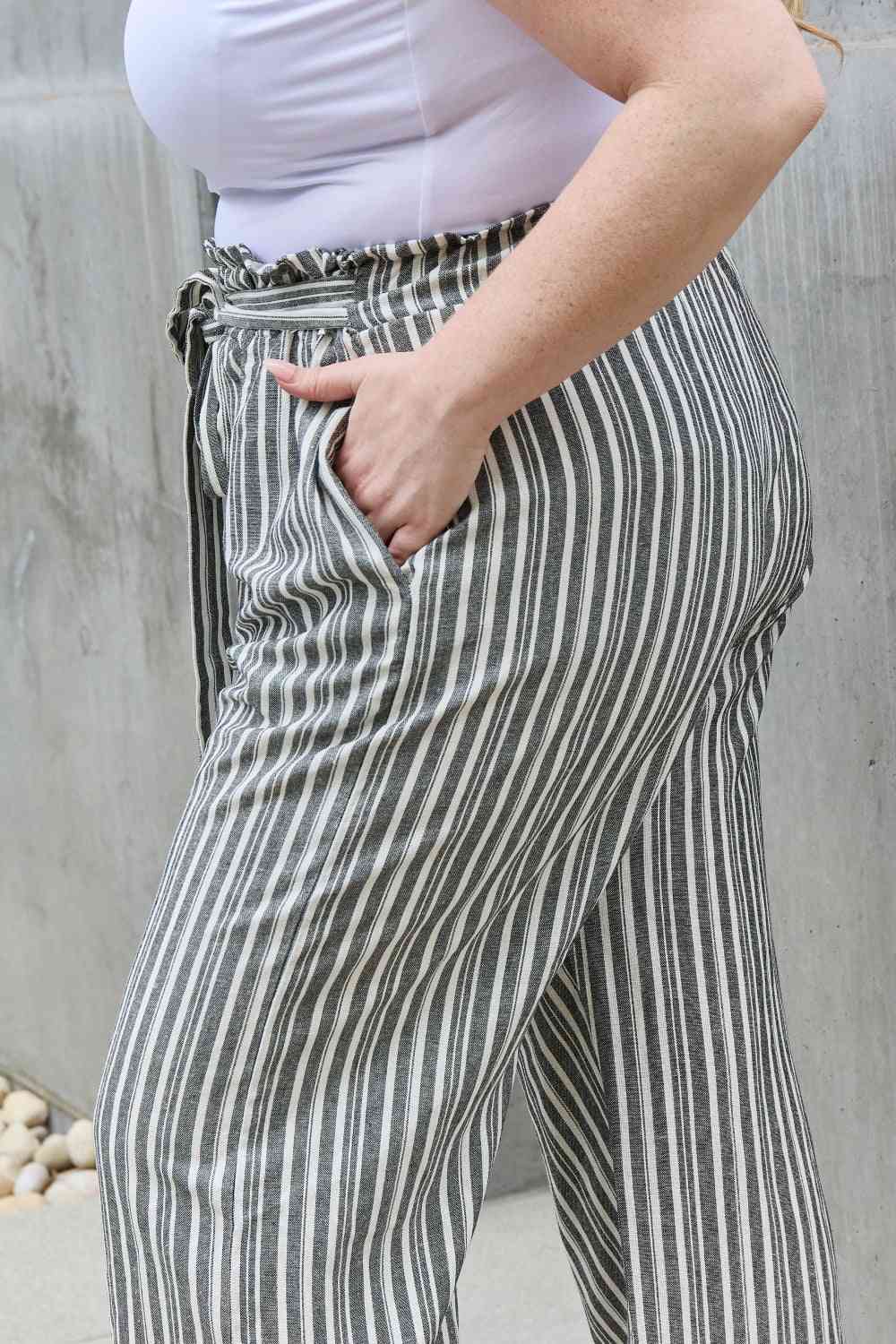 Trendsi Paperbag Waist Striped Culotte Pants 100% Linen Paperbag Waist Striped Culotte Pants 100% Linen