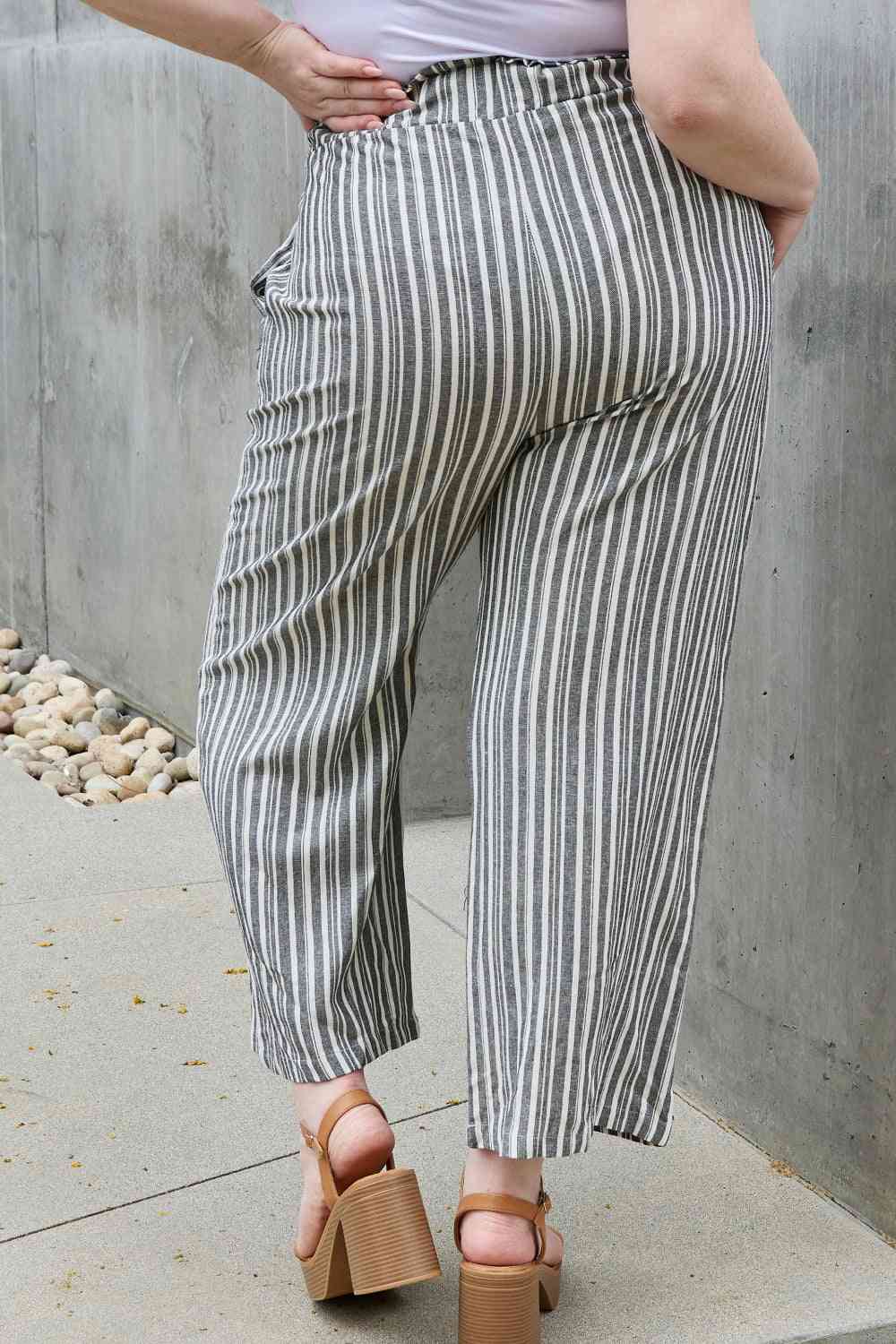 Trendsi Paperbag Waist Striped Culotte Pants 100% Linen Paperbag Waist Striped Culotte Pants 100% Linen