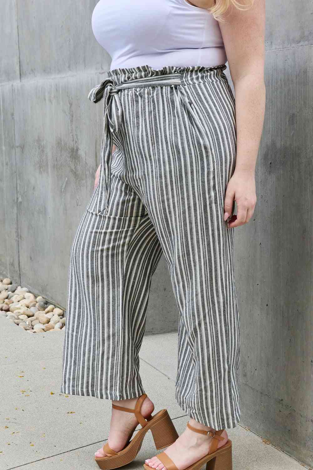 Trendsi Paperbag Waist Striped Culotte Pants 100% Linen Paperbag Waist Striped Culotte Pants 100% Linen