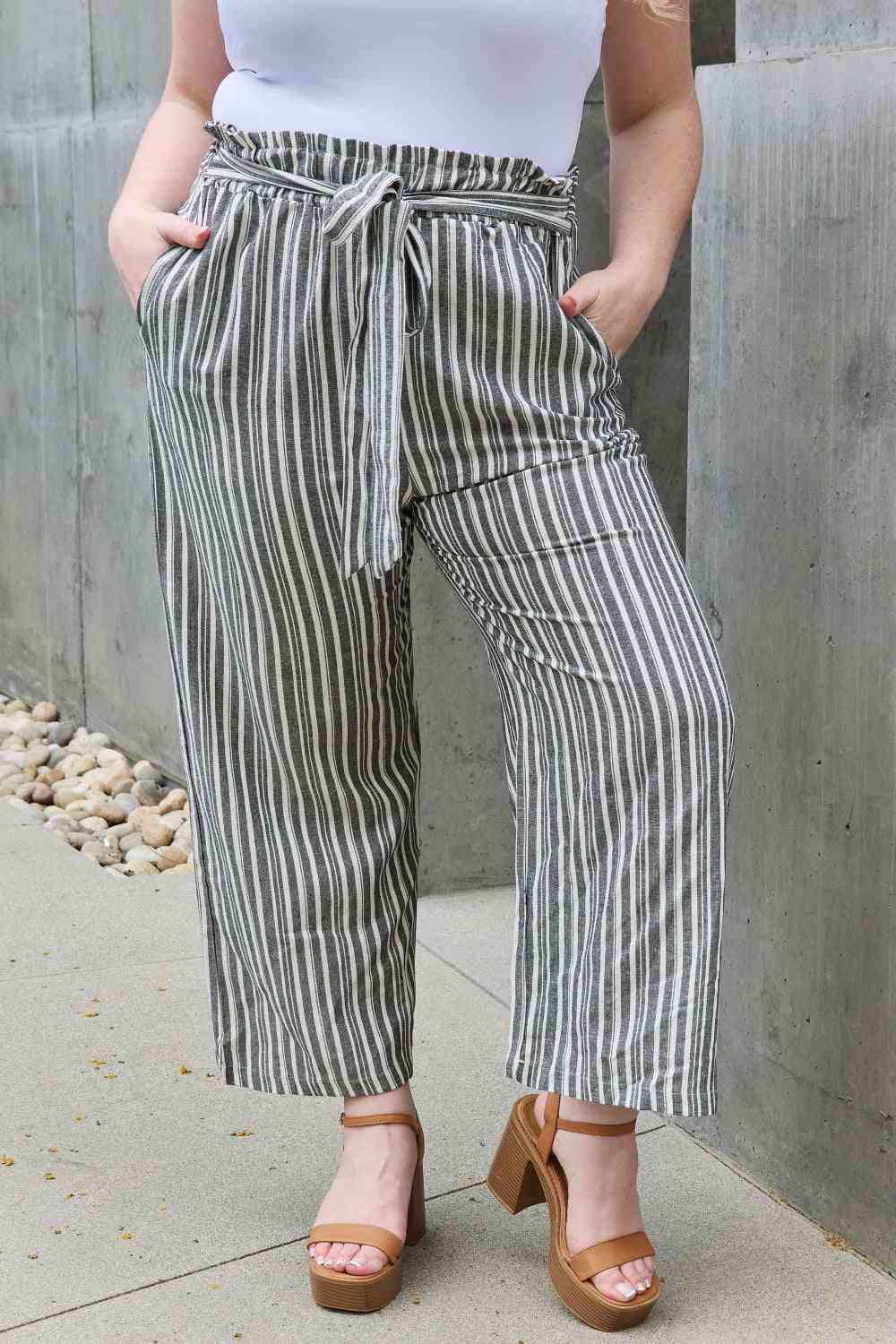 Trendsi Paperbag Waist Striped Culotte Pants 100% Linen Paperbag Waist Striped Culotte Pants 100% Linen